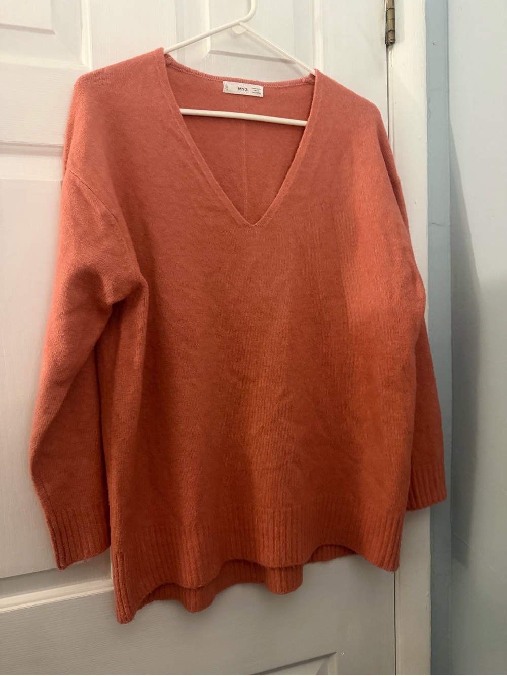 MNG Mango Women’s M Coral V Neck Relaxed High Low Sweater